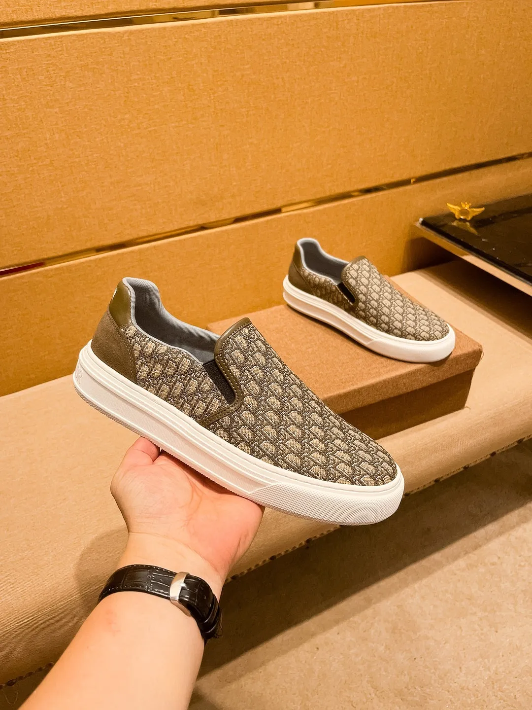 Men's shoes 💰 380💰👍【Dior】🔥🔝High-end brand of men's shoes official website 1:1 latest masterpiece: the upper is made of Italian official website original special technical cloth fabric 🔥original comfortable and breathable lining➕original designated non-slip outsole🔥making walking more convenient and comfortable! An exclusive new model, a stunning work, a beautiful 1:1 replica [color] compared to the official quality! Create a fashionable personality to set off your uniqueness! A must-have for trendy men! 🔥, sizes: 38-44. color:.     Multiple colors available🔥